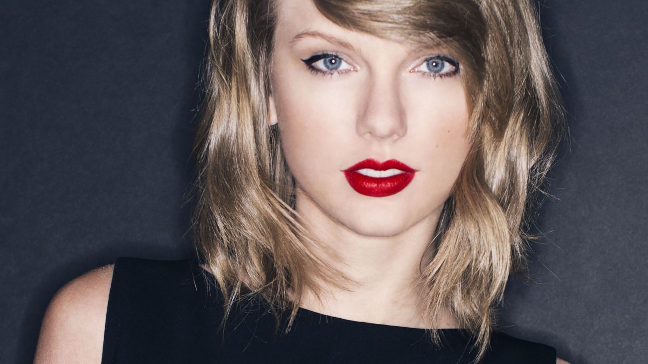 Blonde Taylor Swift Red Lips Wallpaper